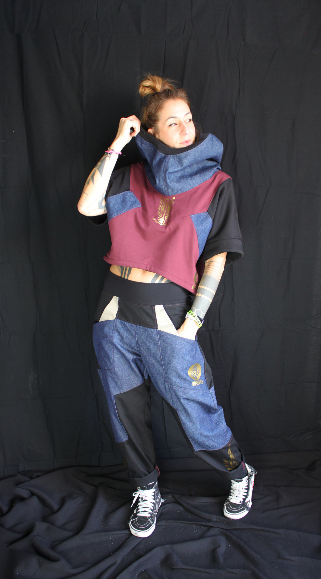 IBASHO 🖤💙🧡💚 A26 Crop fat Capuche TM