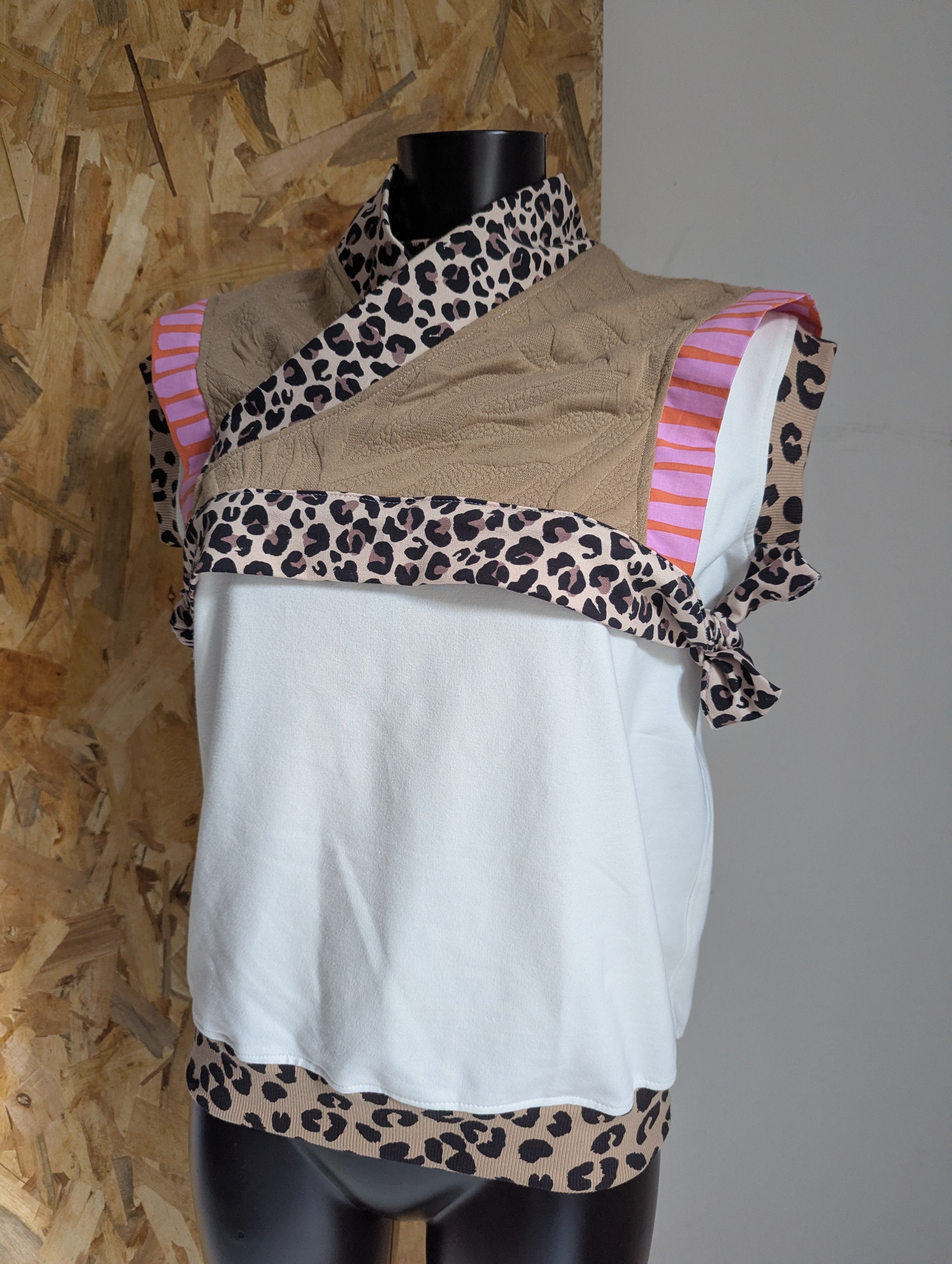 "l'Amour Vaincra" 2.0 P26 tee-shirt Basic + Crop TM