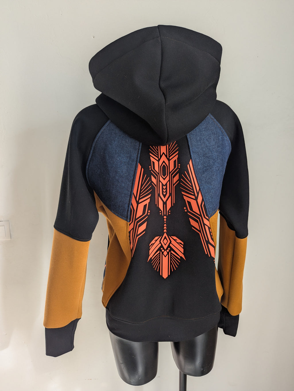 A26 🧡🩷🖤🍁👽🍁🖤🩷🧡 Sweat TM