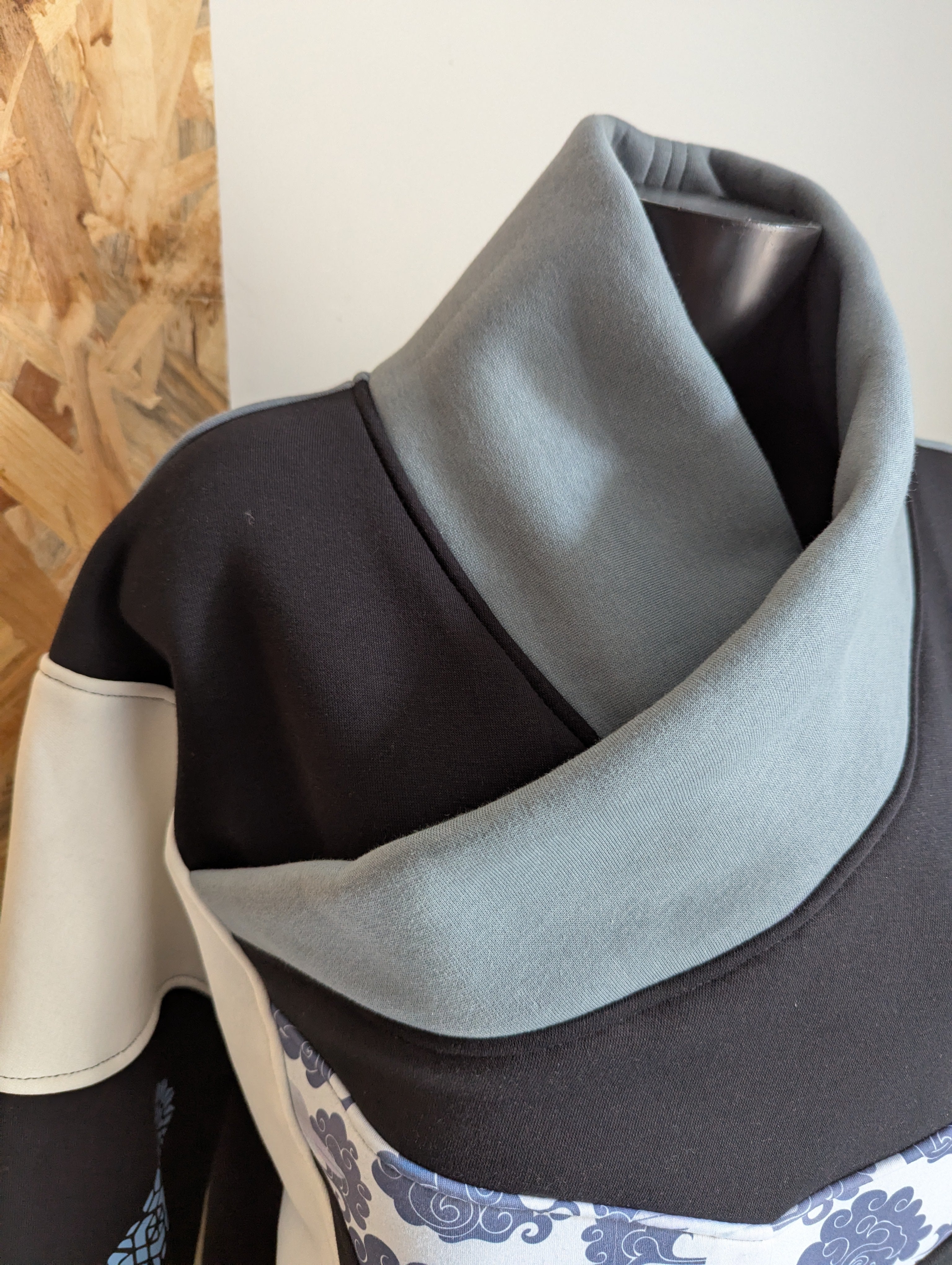 KijiBato Blue P26 Robe-Sweat Col Croisé TL