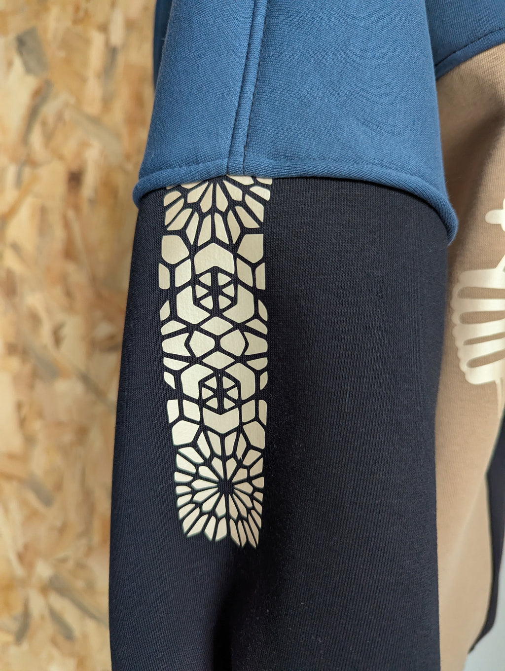 KijiBato Blue P26 Sweat/Tunique échancré  ( ᗷᗩᔕ丅ᗴ丅 A25) TM/L