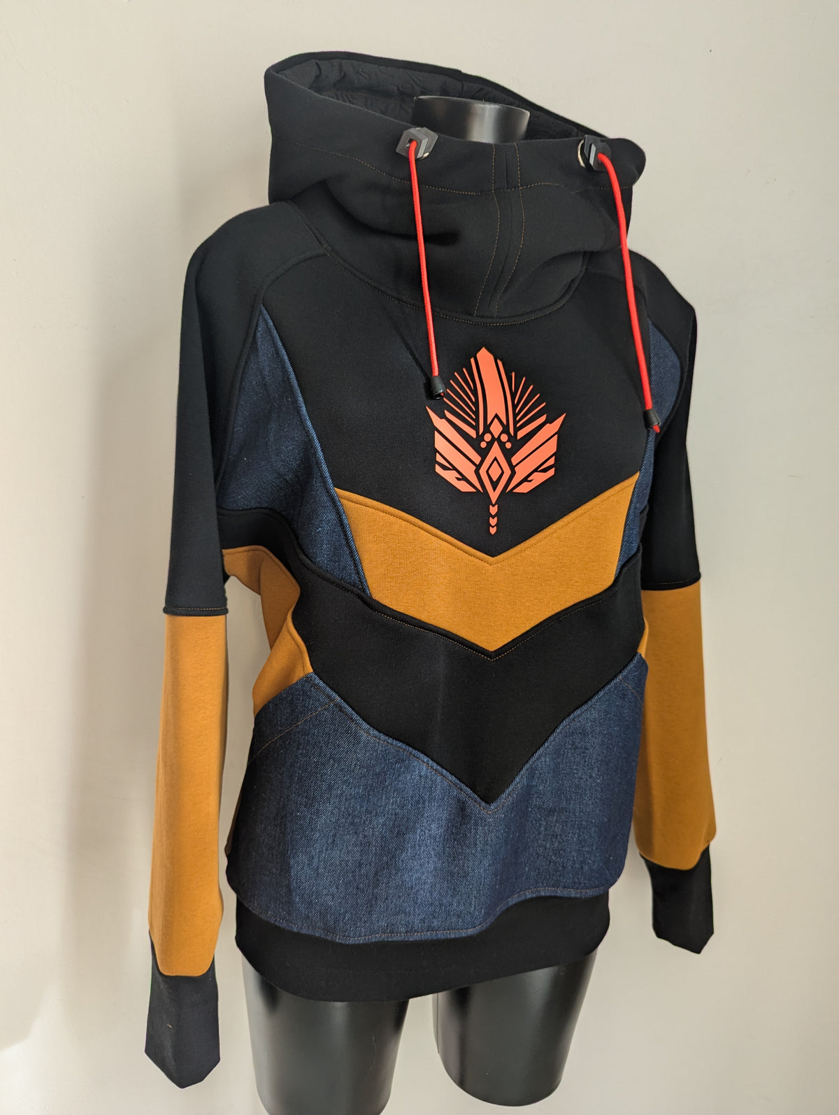 A26 🧡🩷🖤🍁👽🍁🖤🩷🧡 Sweat TM
