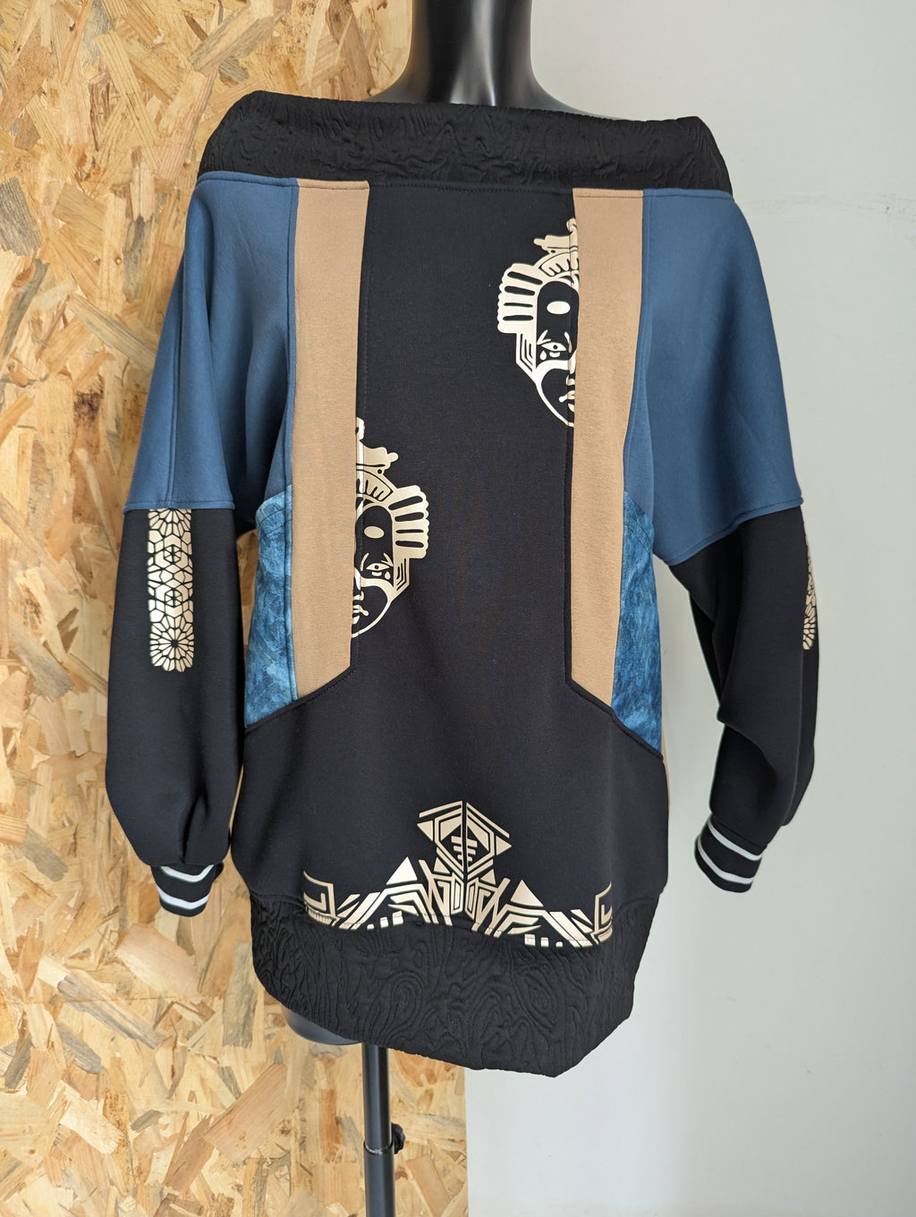 KijiBato Blue P26 Sweat/Tunique échancré  ( ᗷᗩᔕ丅ᗴ丅 A25) TM/L