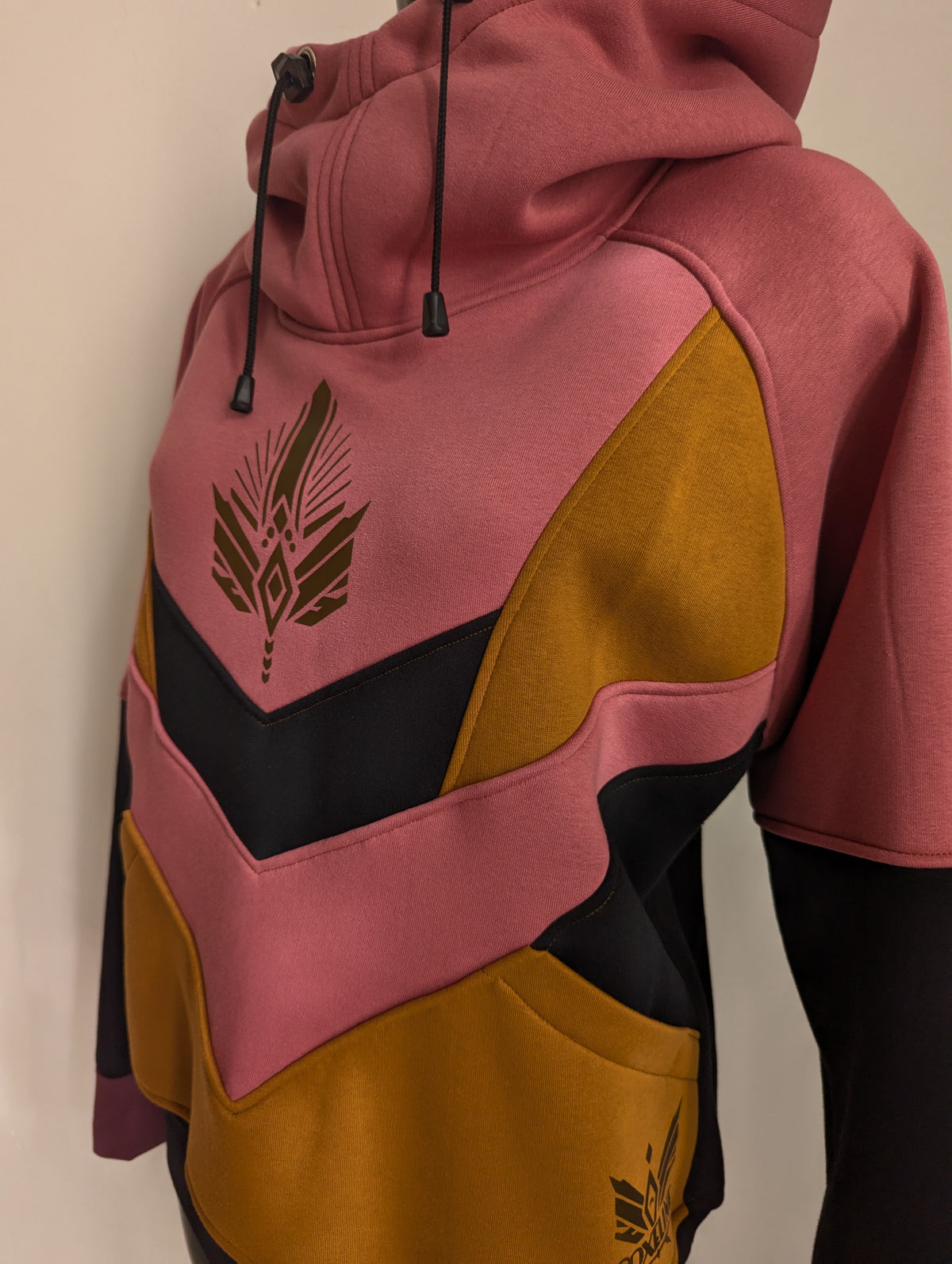 A26 🧡🩷🖤🍁👽🍁🖤🩷🧡 Sweat TM