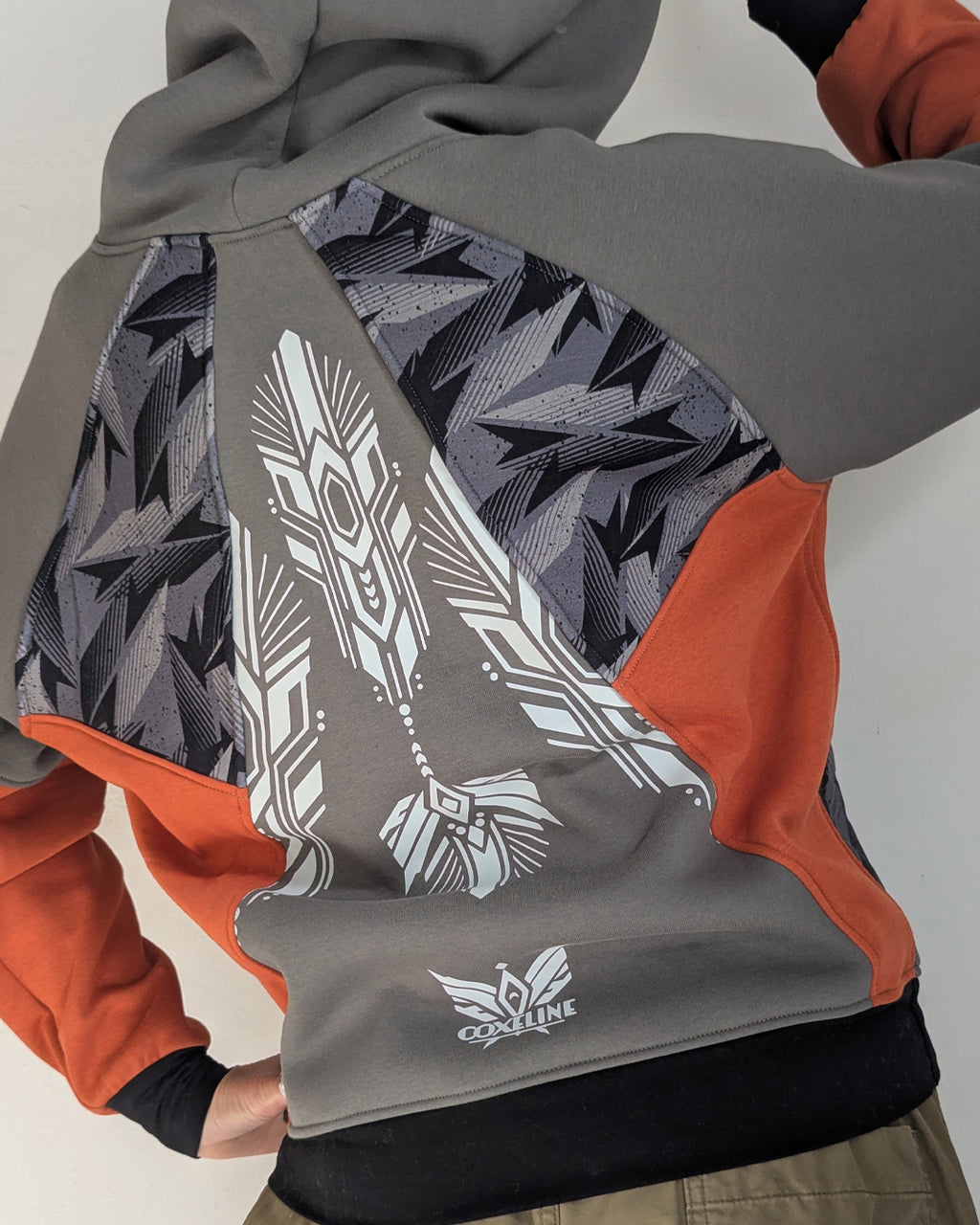 A26 🧡🩷🖤🍁👽🍁🖤🧡 Sweat TS/M