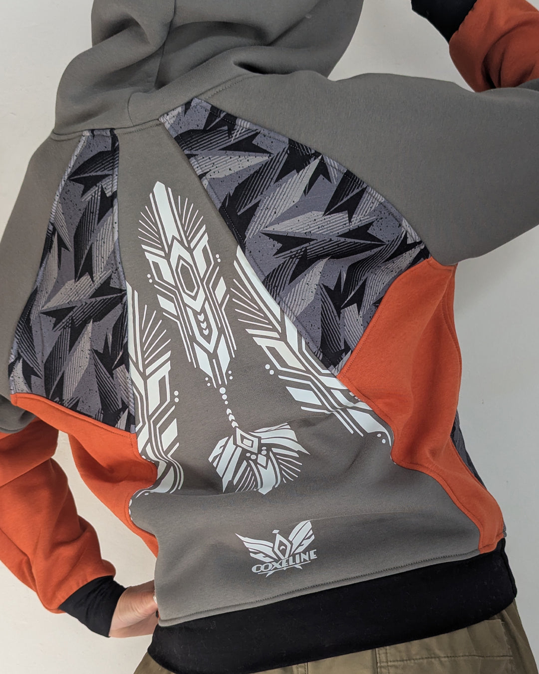 A26 🧡🩷🖤🍁👽🍁🖤🧡 Sweat TS/M