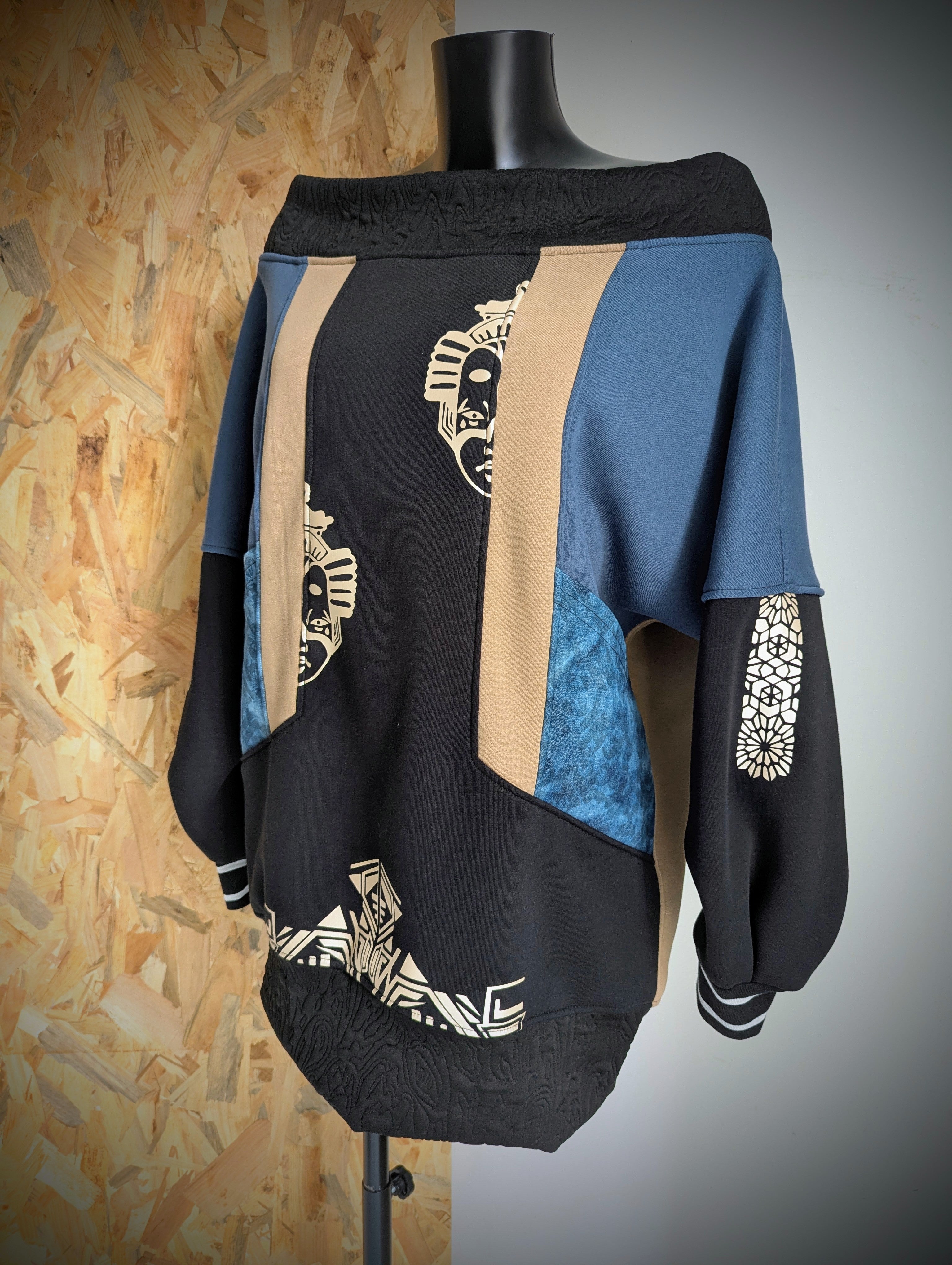 KijiBato Blue P26 Sweat/Tunique échancré  ( ᗷᗩᔕ丅ᗴ丅 A25) TM/L