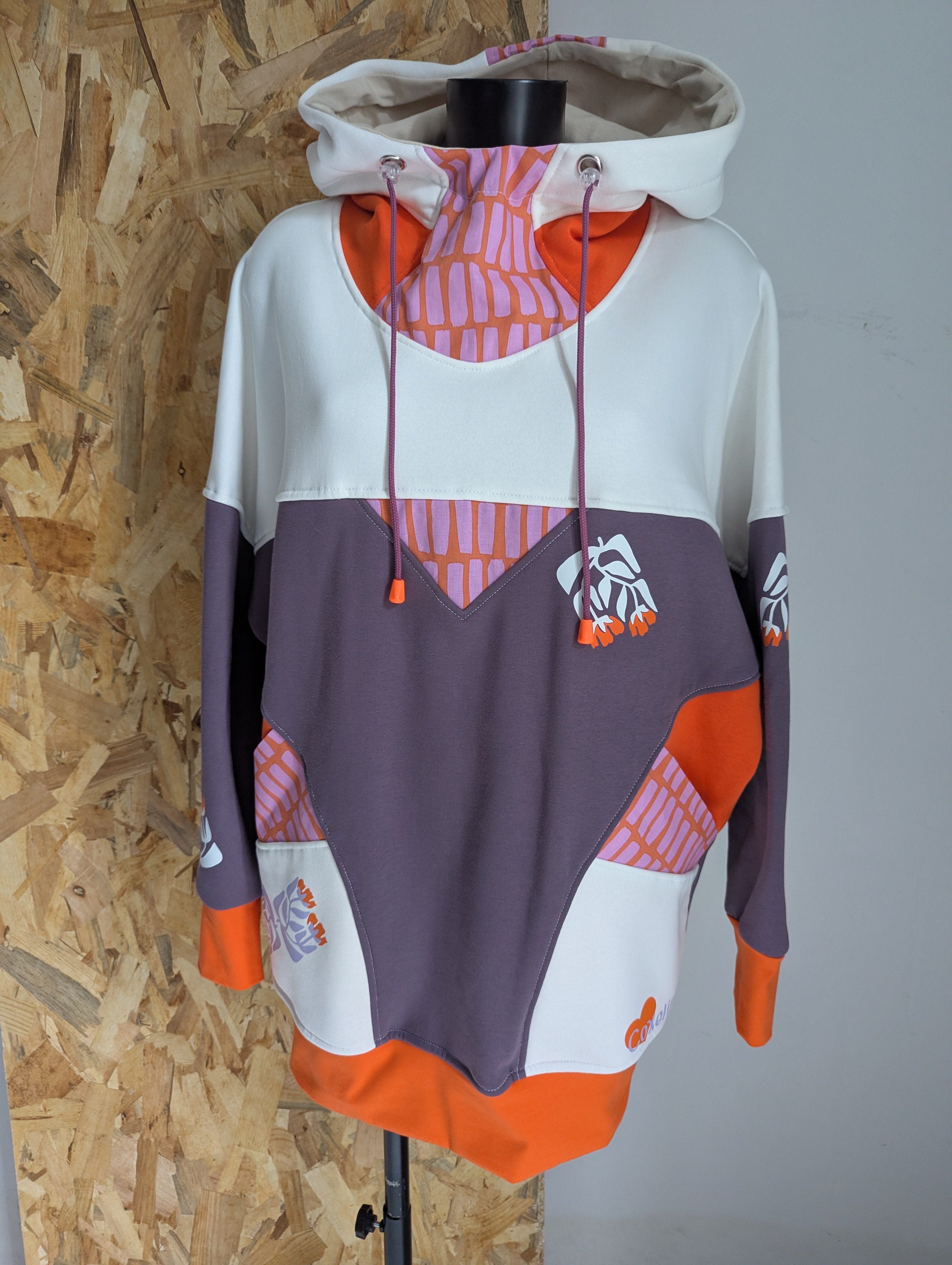 "l'Amour Vaincra" 2.0 P26 Sweat Loose/ Tunique A24 2.0 TM/L