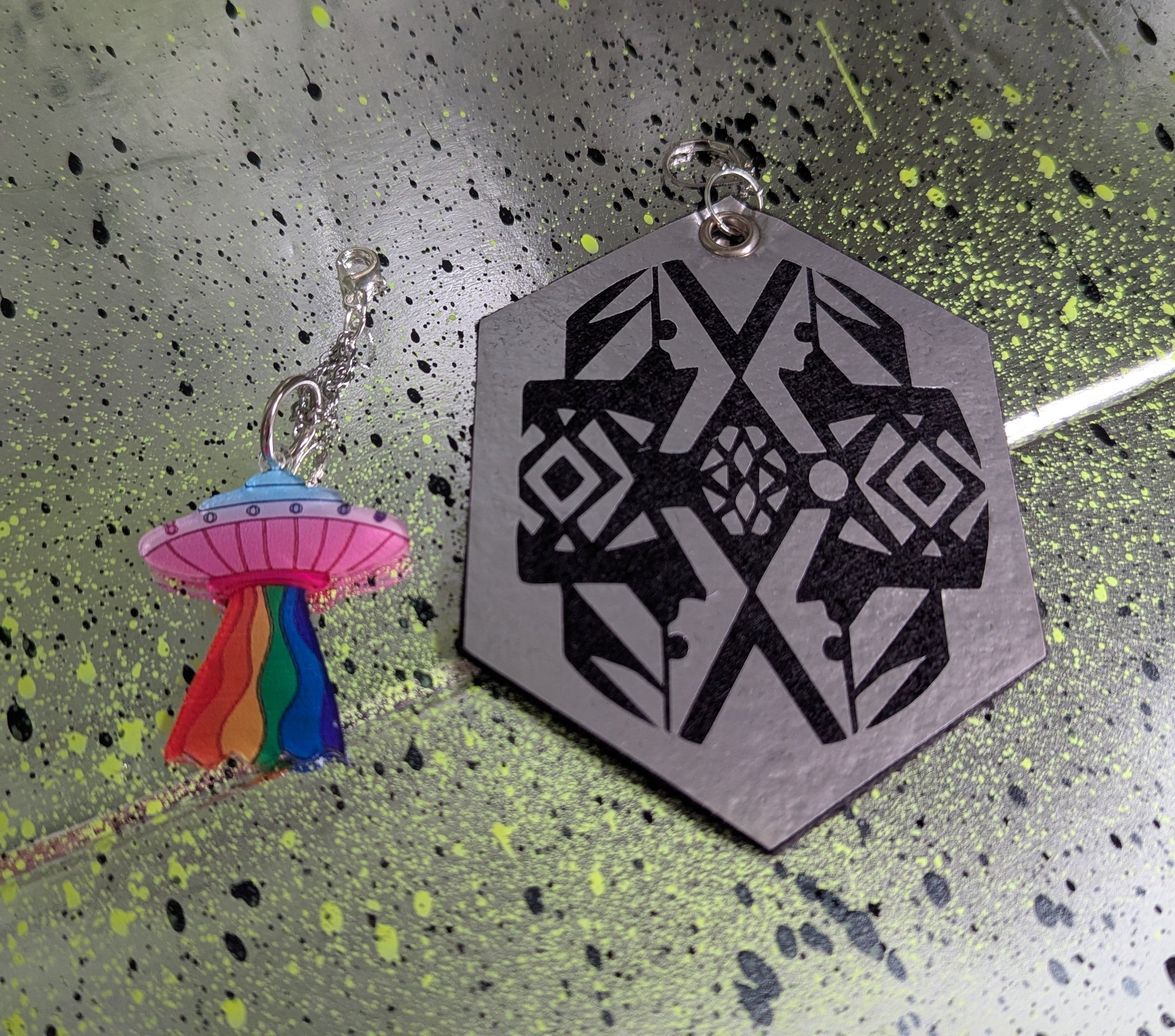 ❤️🧡💛👽💚💙💜 A25 Boucles d'Oreilles 🌈🛸