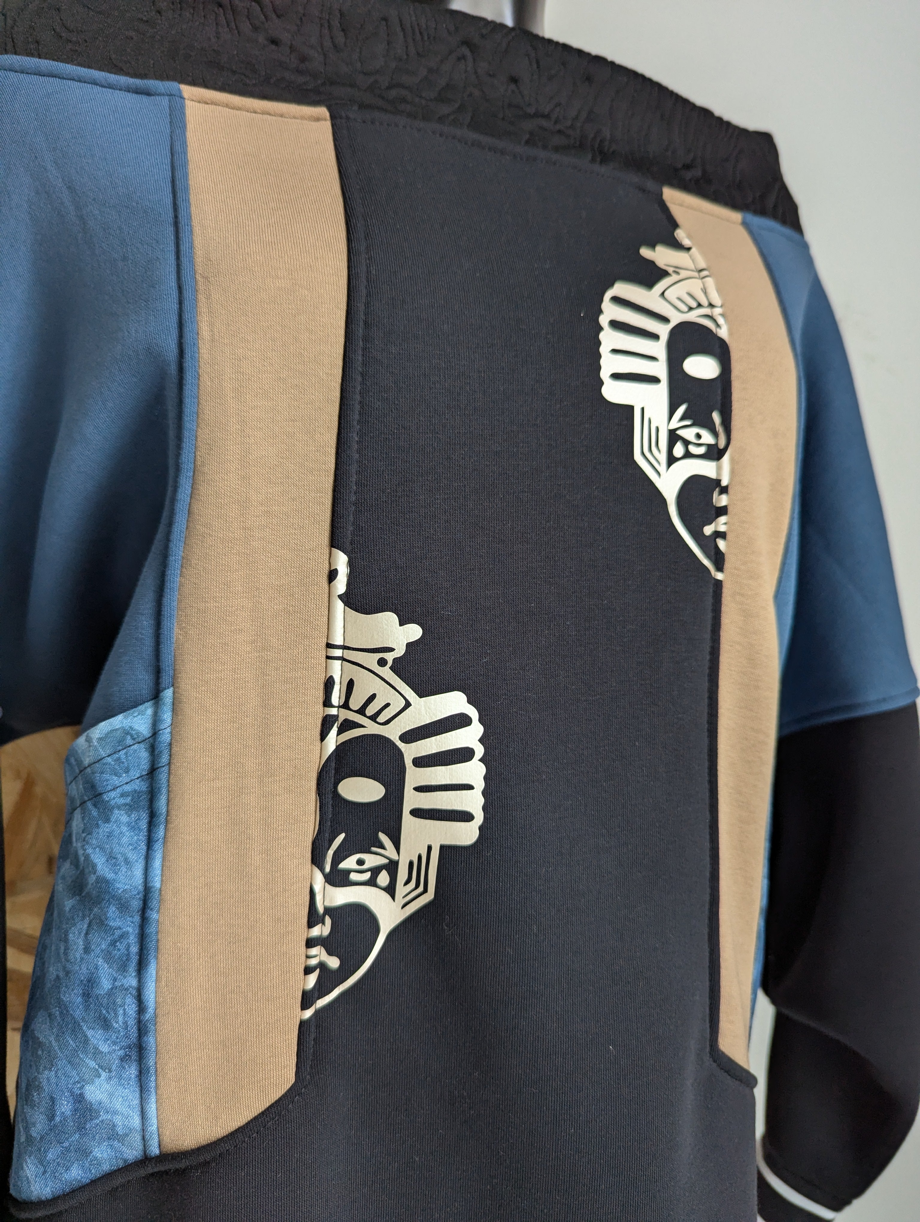 KijiBato Blue P26 Sweat/Tunique échancré  ( ᗷᗩᔕ丅ᗴ丅 A25) TM/L