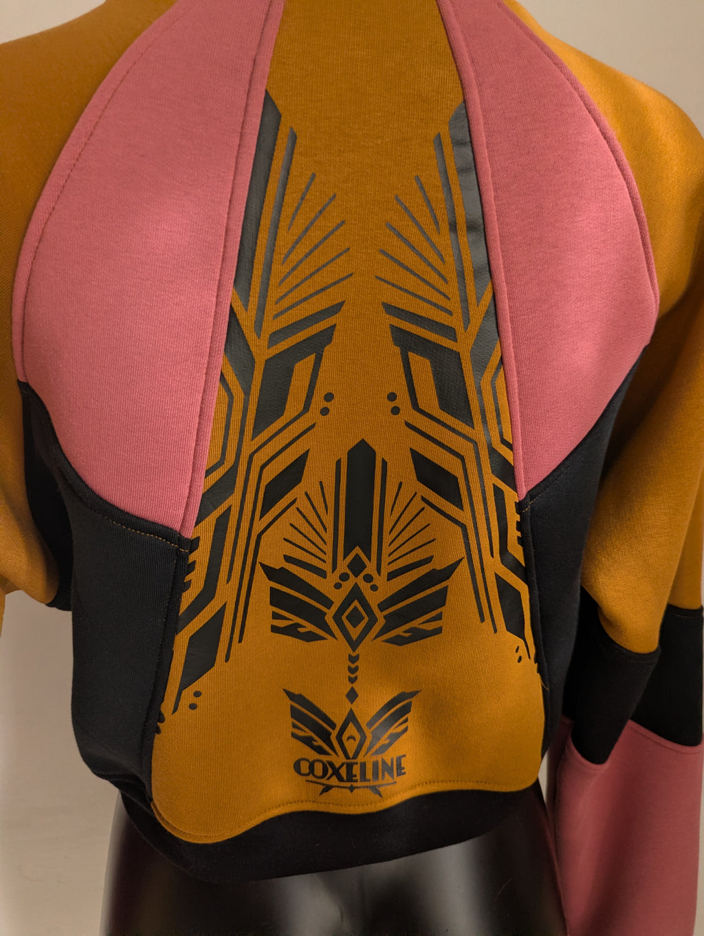 A26 🧡🩷🖤🍁👽🍁🖤🩷🧡 Sweat Court TM